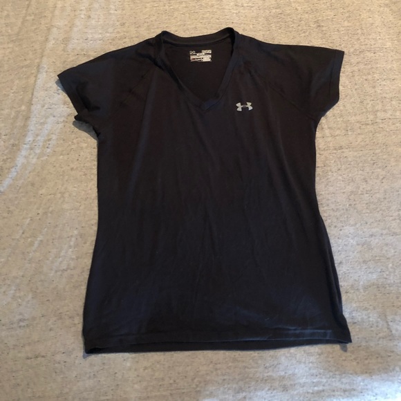Under Armour dri-fit tee. Size M - Picture 2 of 4